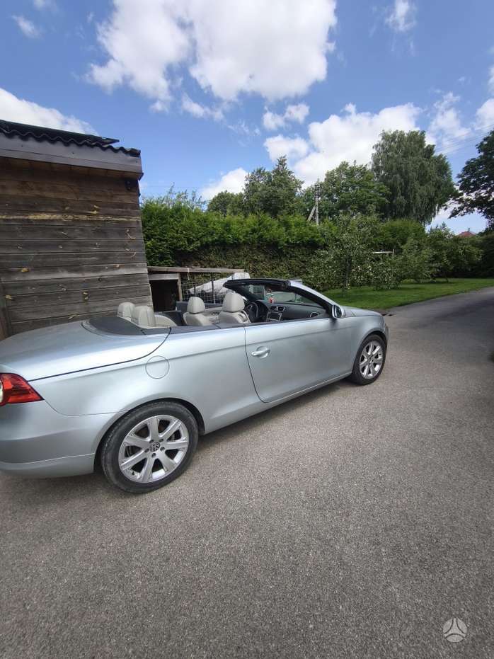 Volkswagen Eos, 2.0 l., convertible