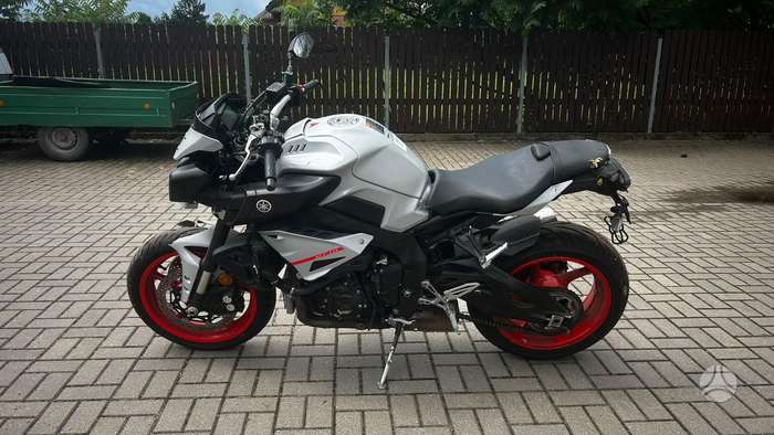 Yamaha MT 10 1000cc, street / classic