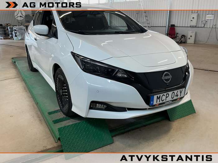 Nissan Leaf, 40 kWh, hatchback