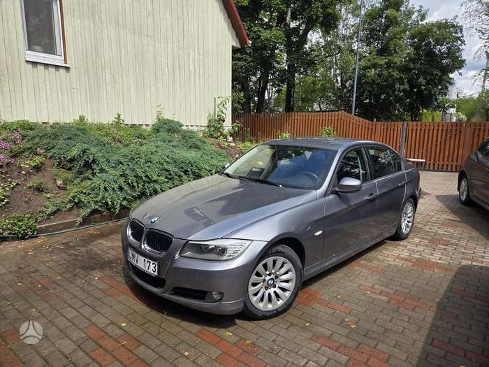 BMW 318, 2.0 l., Седан