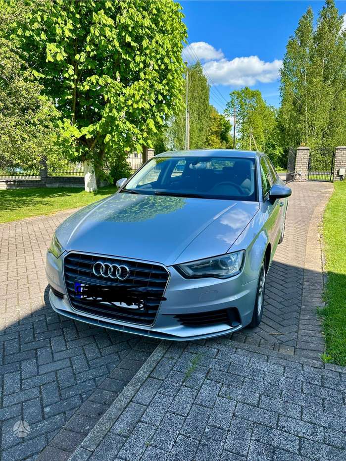 Audi A3, 1.6 l., Седан