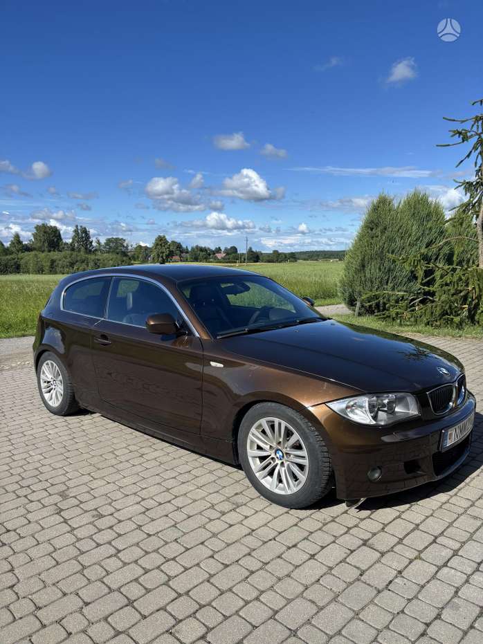 BMW 120, Хэтчбек