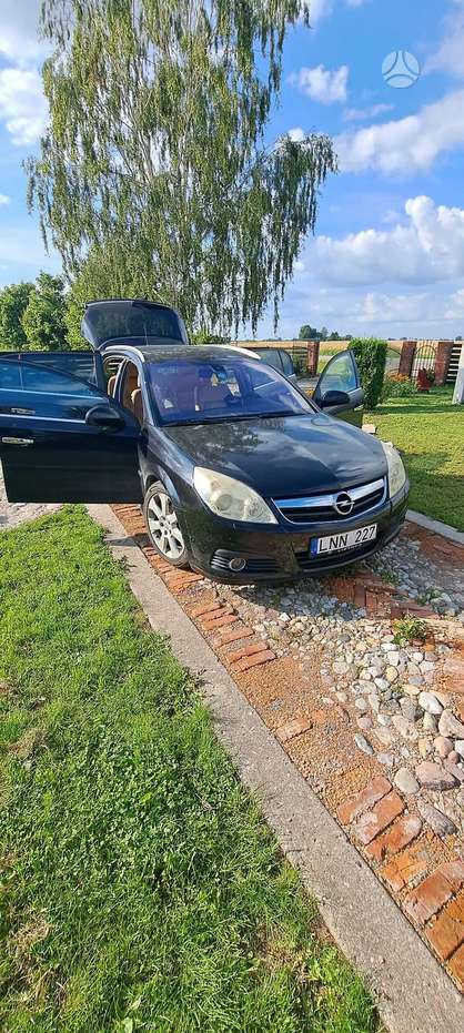 Opel Signum, 1.9 l., hatchback