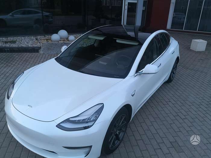 Tesla Model 3, 82 кВт·ч, Седан