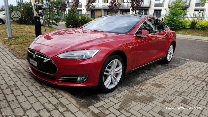 Tesla Model S, 85 kWh, hatchback