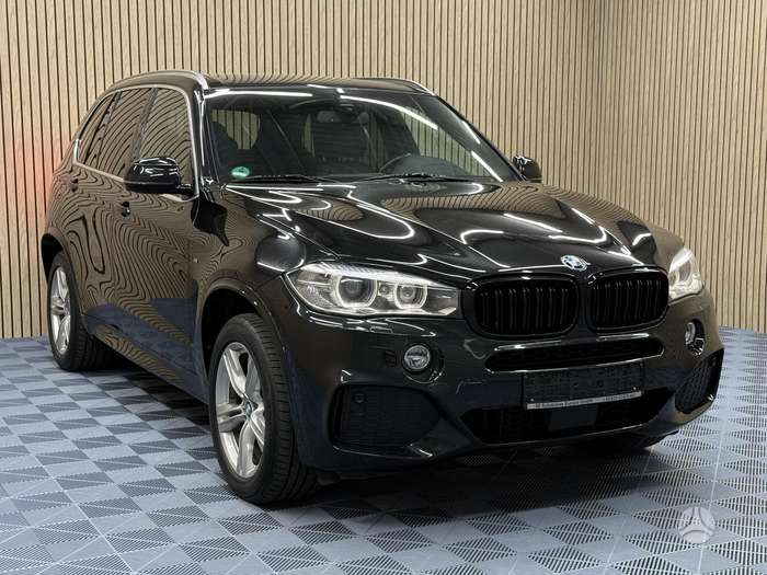 BMW X5, 3.0 l., off-road / crossover