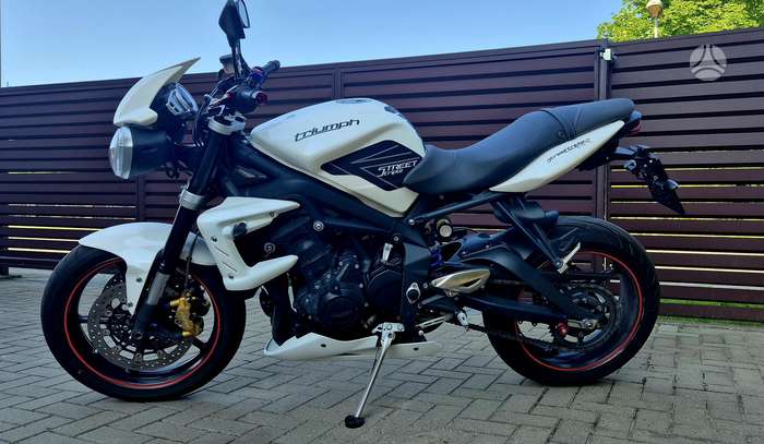 Triumph Street Triple 675cc, street / classic