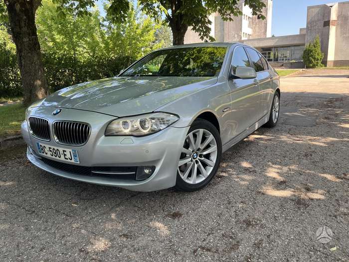 BMW 520, 2.0 l., Седан