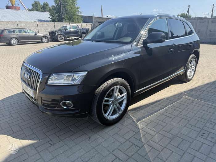 Audi Q5, 2.0 l., off-road / crossover