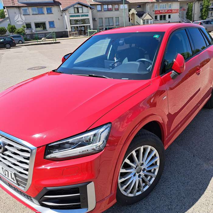 Audi Q2, 1.6 l., hatchback