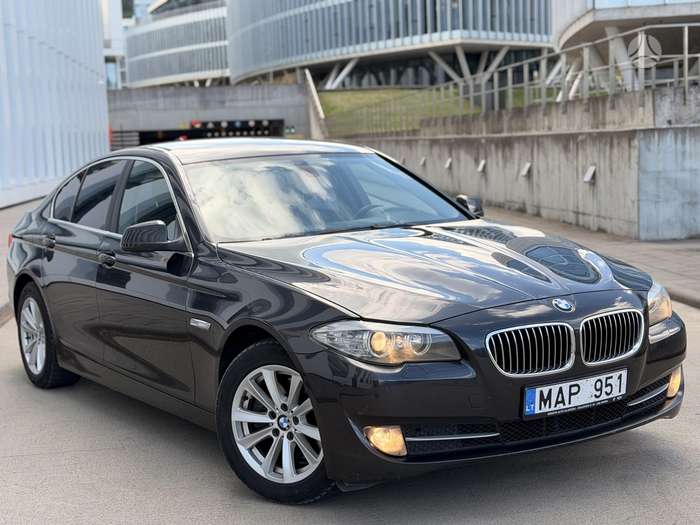 BMW 520, 2.0 l., Седан