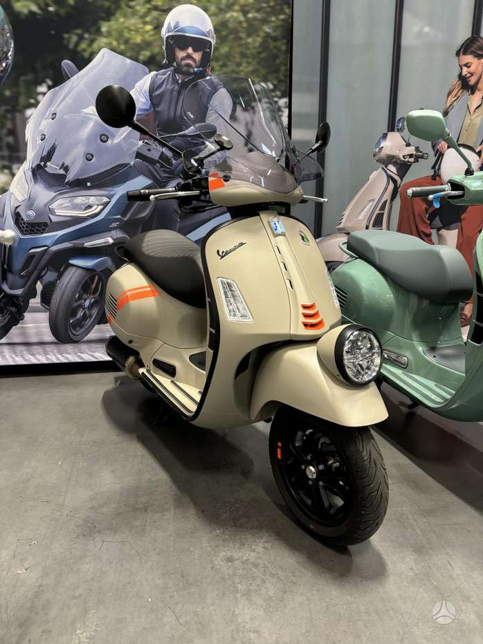 Piaggio Vespa 300cc, scooters / mopeds
