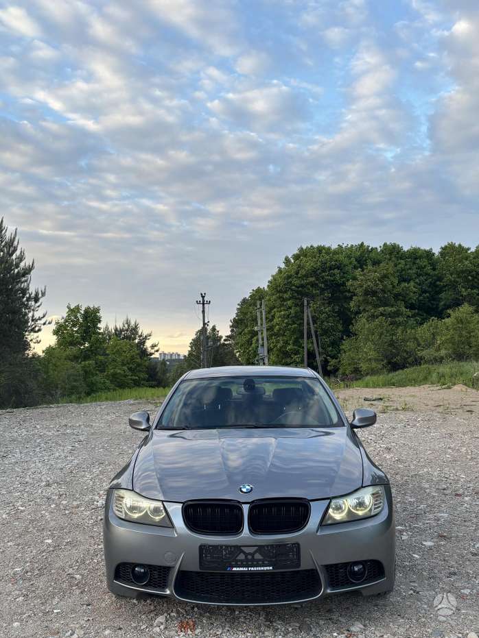 BMW 318, 2.0 l., Седан