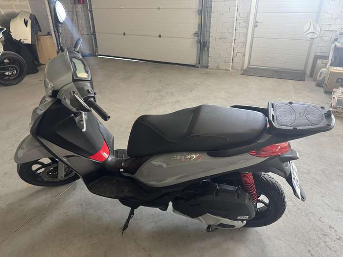 Piaggio Medley 125cc, scooters / mopeds