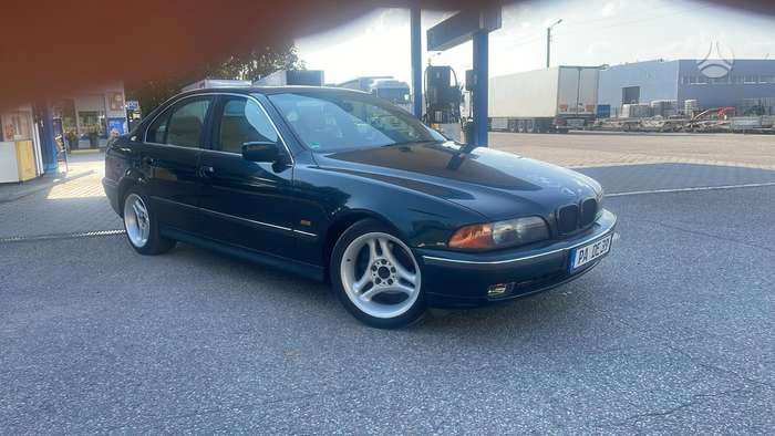 BMW 520, 2.0 l., Седан