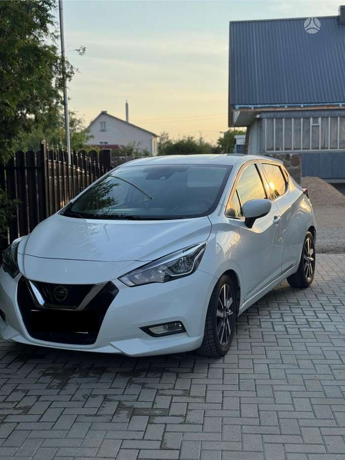 Nissan Micra, 0.9 l., hatchback