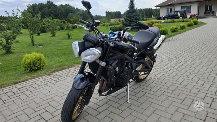 Triumph Street Triple 675cc, street / classic