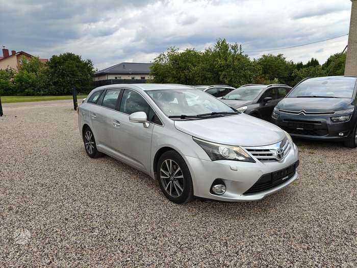 Toyota Avensis, 2.0 l., Универсал