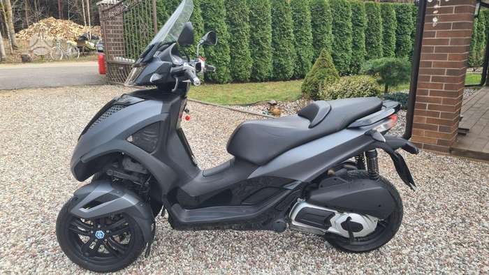 Piaggio MP3 300cc, трициклы
