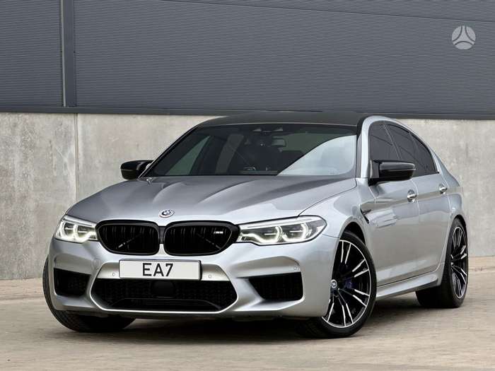 BMW M5, 4.4 l., Седан