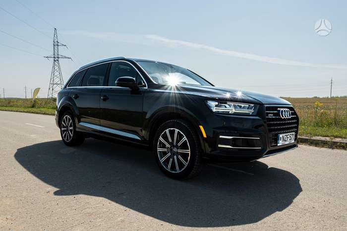 Audi Q7, 3.0 l., off-road / crossover