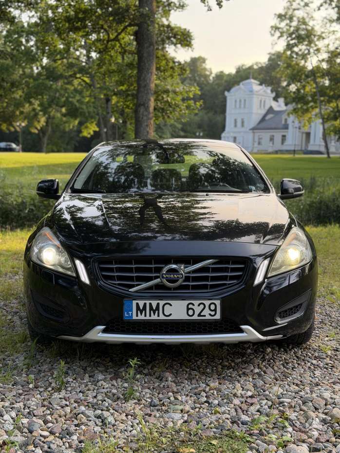 Volvo S60, 2.0 l., Седан
