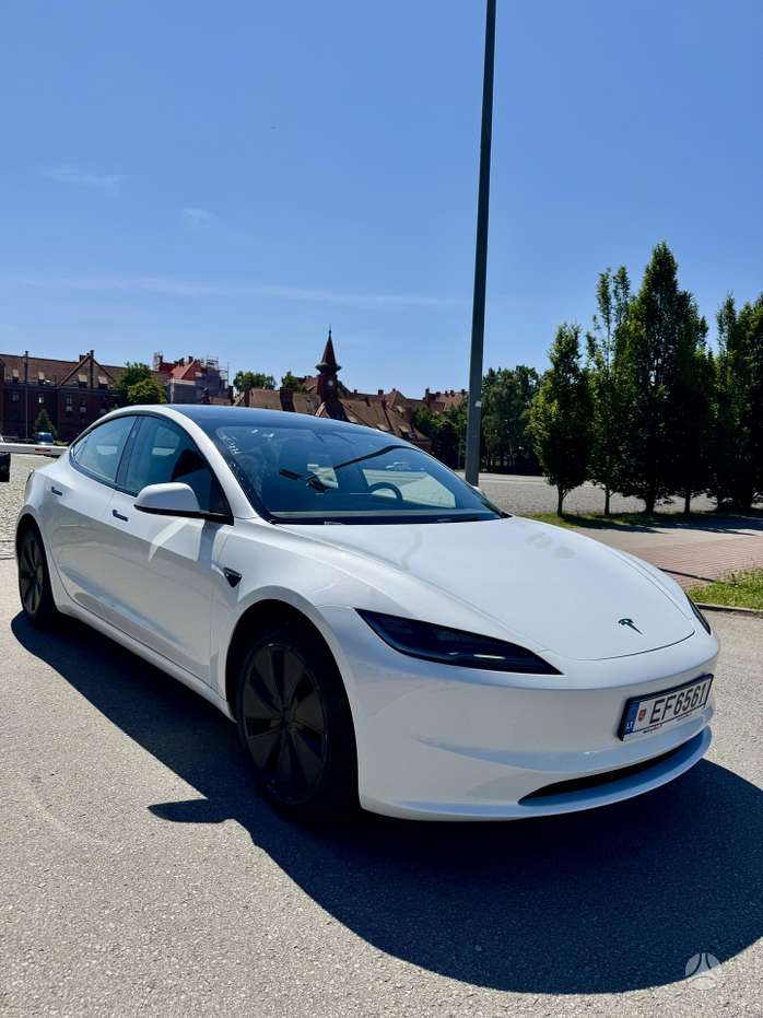 Tesla Model 3, 60 кВт·ч, Седан