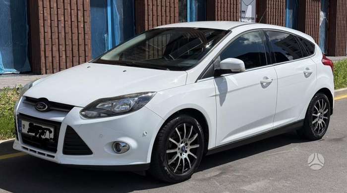Ford Focus, 1.0 l., Хэтчбек