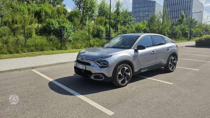 Citroen C4, 1.5 l., hatchback