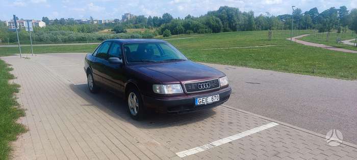 Audi 100, 2.5 l., Седан