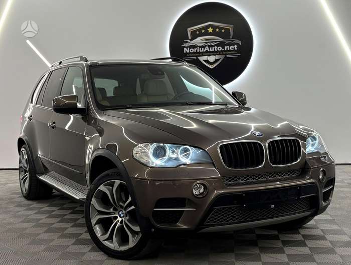 BMW X5, 3.0 l., off-road / crossover