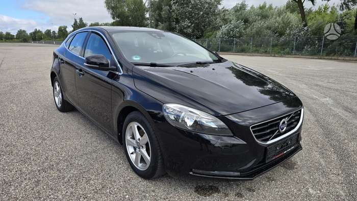 Volvo V40, 2.0 l., hatchback
