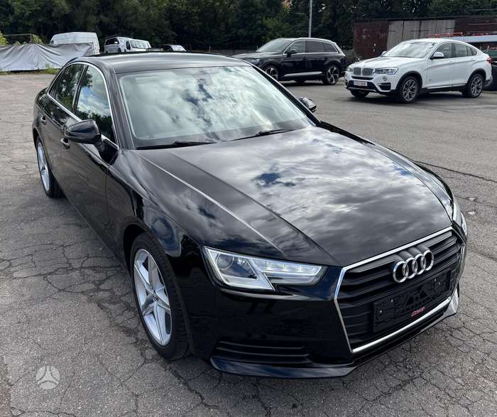 Audi A4, 2.0 l., Седан