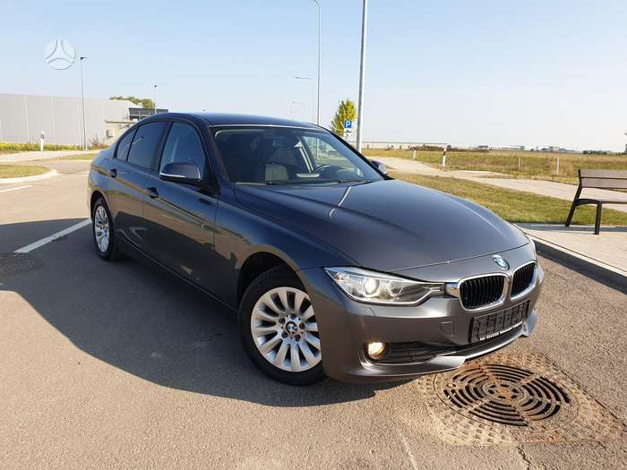 BMW 318, 2.0 l., Седан