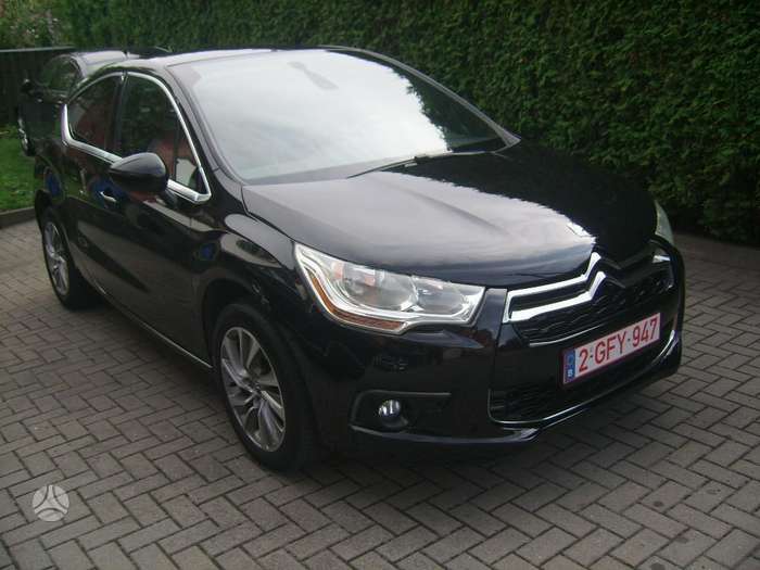 Citroen DS4, 1.6 l., hatchback
