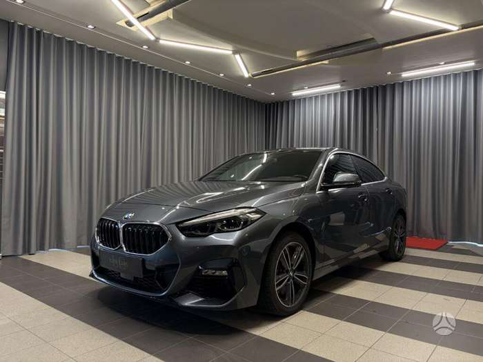 BMW 228, 2.0 l., Седан