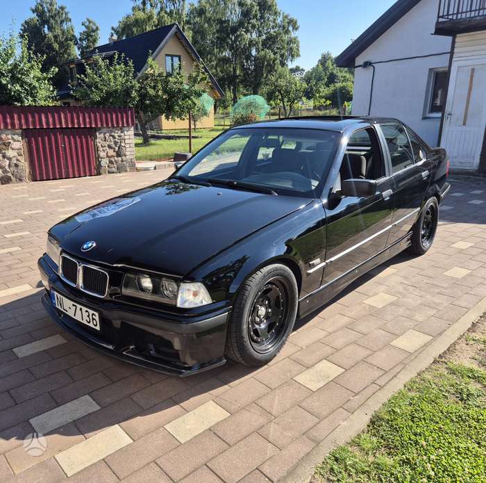 BMW 325, 2.5 l., Седан
