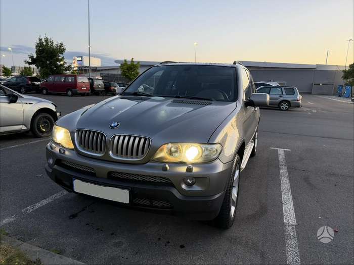 BMW X5, 3.0 l., off-road / crossover