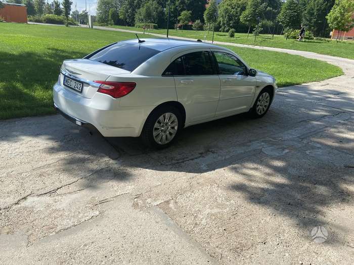 Chrysler 200, 2.4 l., Седан
