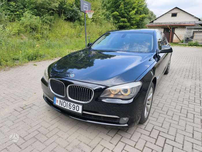 BMW 740, 3.0 l., Седан