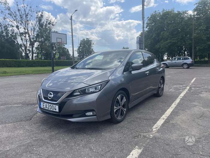 Nissan Leaf, Хэтчбек