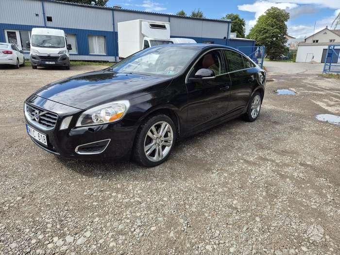 Volvo S60, 2.5 l., Седан