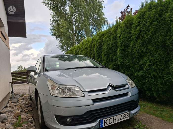 Citroen C4, 1.4 l., hatchback