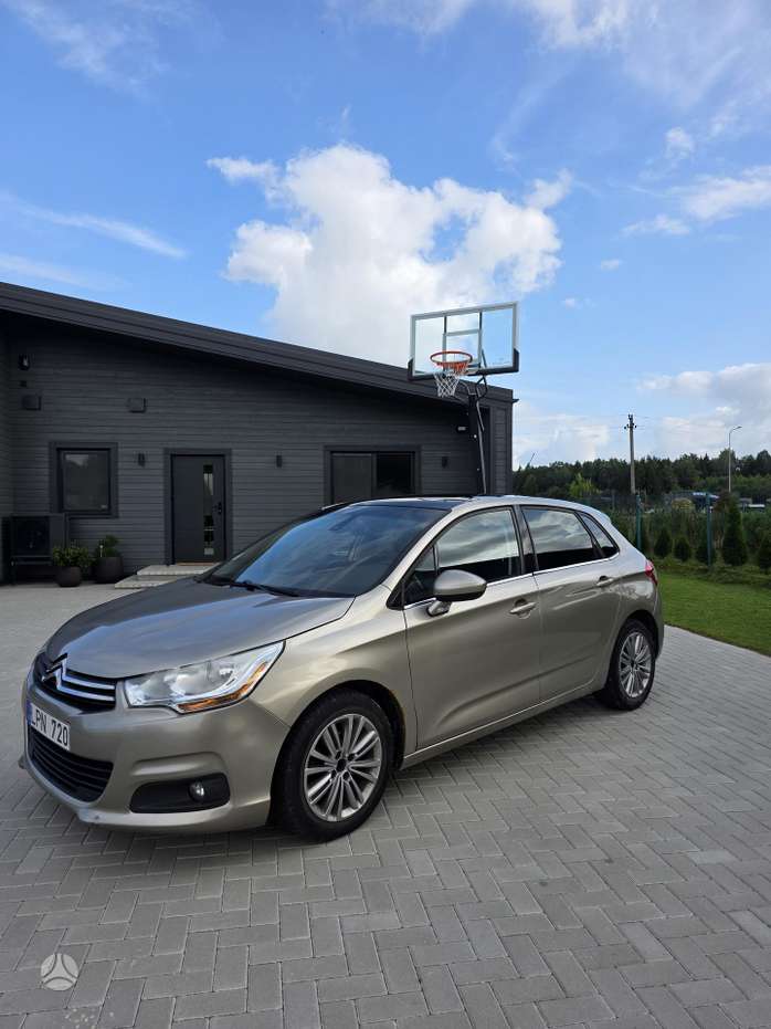 Citroen C4, 1.6 l., Хэтчбек