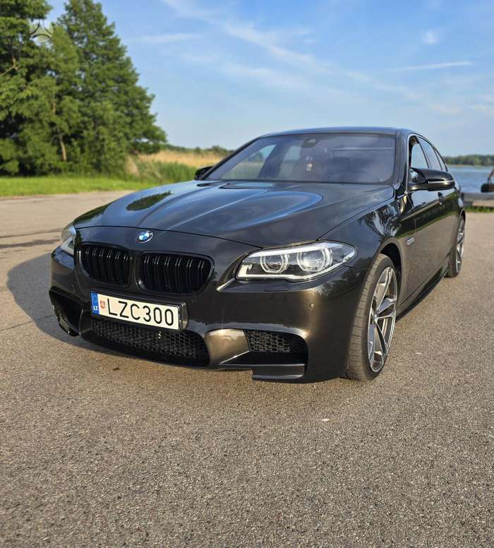 BMW 550, 4.4 l., Седан