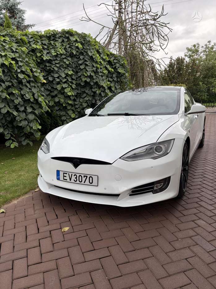 Tesla Model S, 85 кВт·ч, Хэтчбек