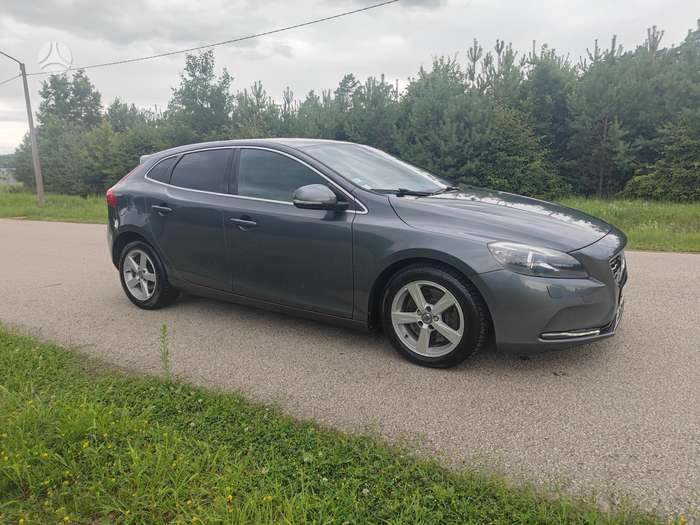 Volvo V40, 2.0 l., Хэтчбек