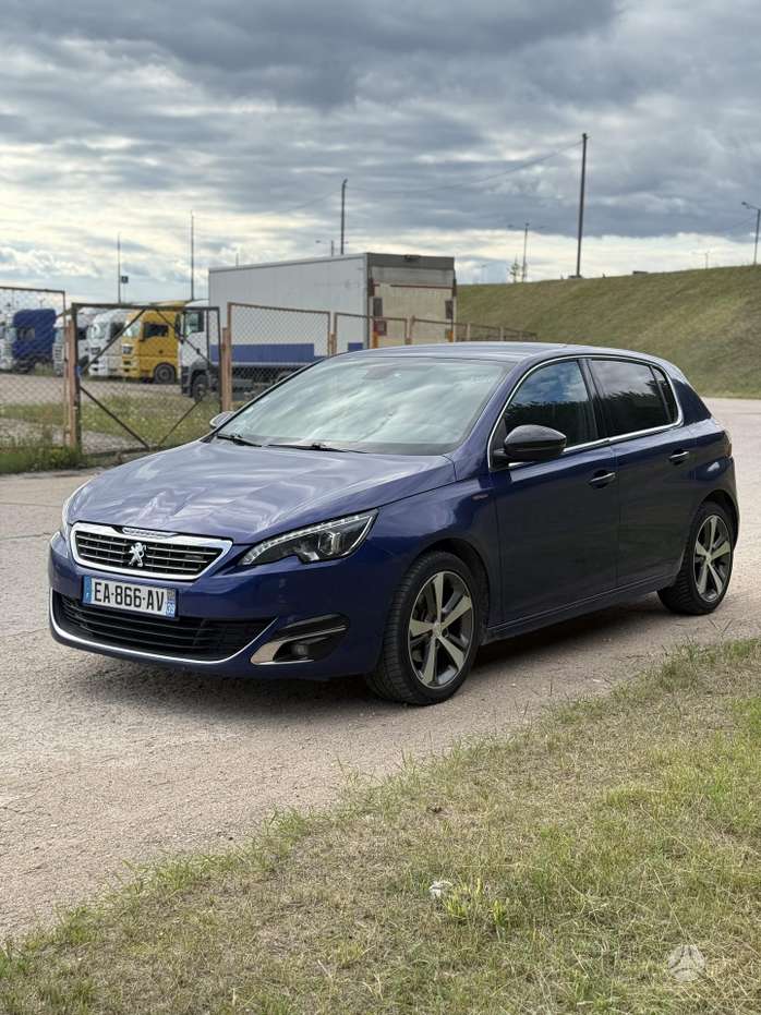 Peugeot 308, 1.2 l., hatchback
