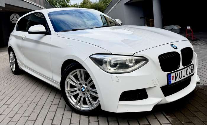 BMW 116, hatchback