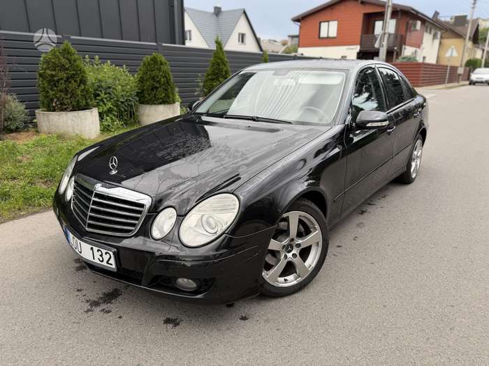 Mercedes-Benz E200, 2.2 l., Седан